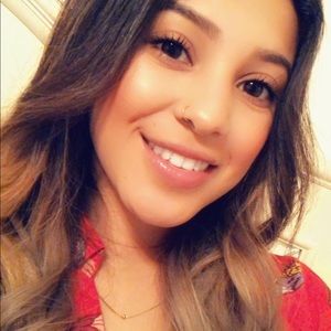 Meet your Posher, Kendra